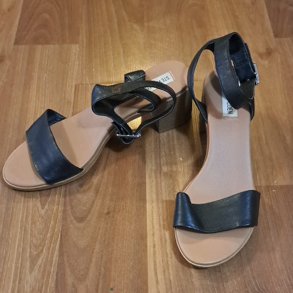 Steve Madden Shoes - Steve Madden Black Block Heel Sandals